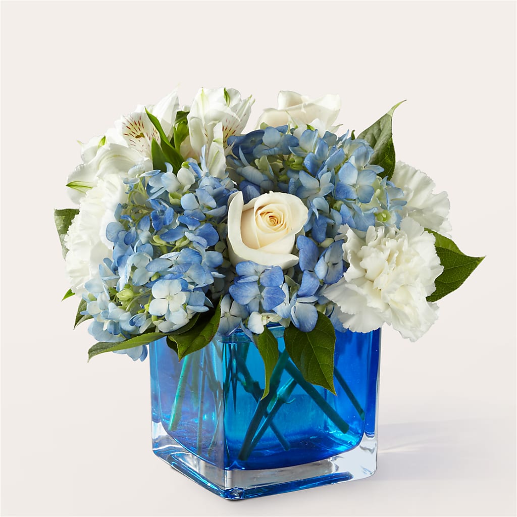 Soothing Waters Bouquet – Mossholders Floral, Arvada CO
