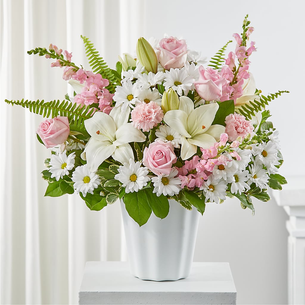 Soft Touch Tabletop Basket – Mossholders Floral, Arvada CO