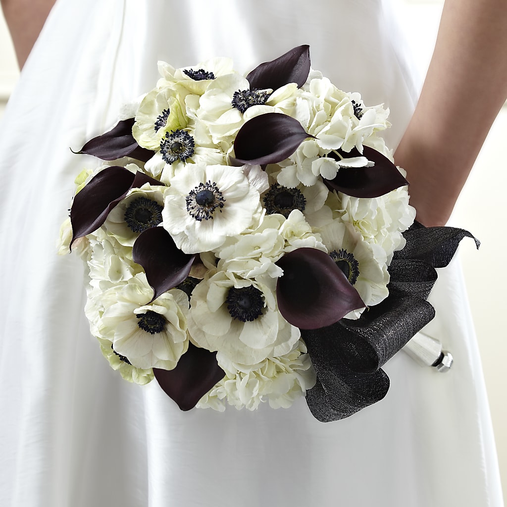 To Have and To Hold Bouquet – Mossholders Floral, Arvada CO