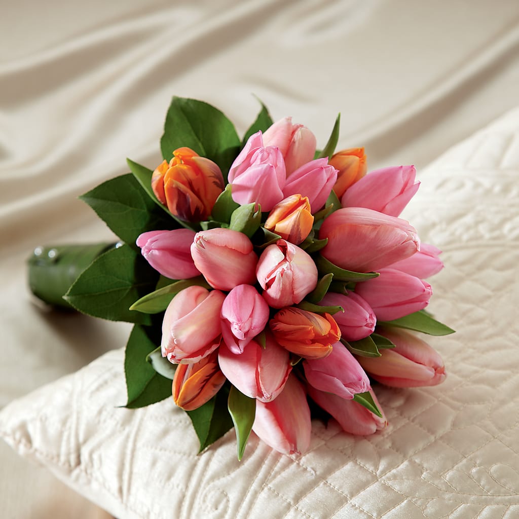 Embraceable Bouquet – Mossholders Floral, Arvada CO